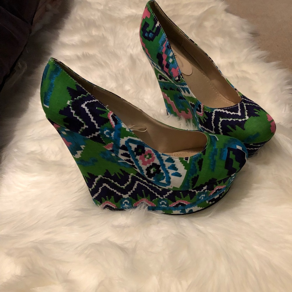 Green multi colored Wedge heels